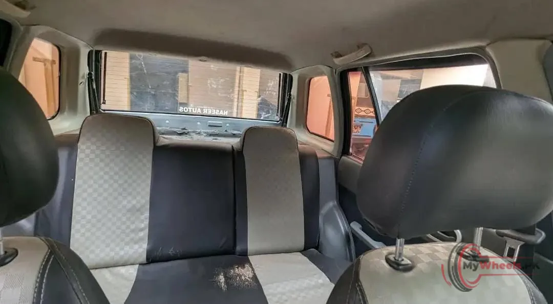 2015 Suzuki Cultus main vehicle photo